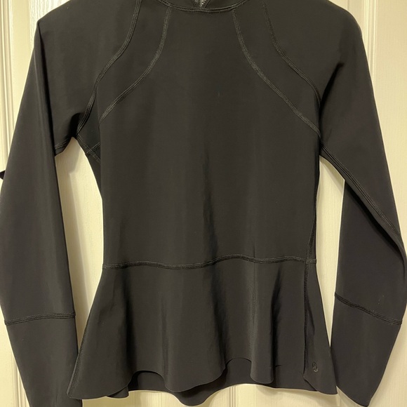 Lululemon Free to Paddle swim top - Picture 3 of 7